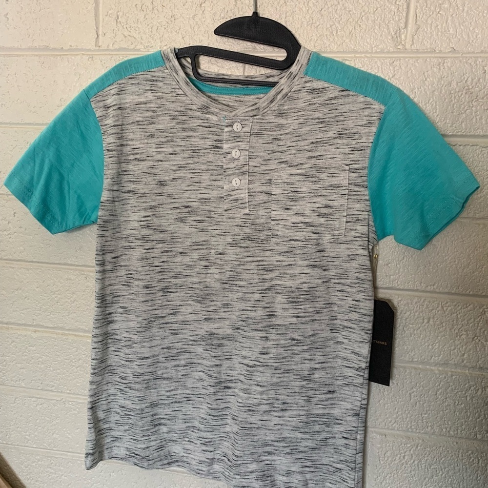Gray and Teal Short Sleeve Henley Shirt